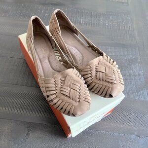 Natural Soul Women’s Woven Flats Size 8M Taupe Comfort Peep Toe Slip On Shoes